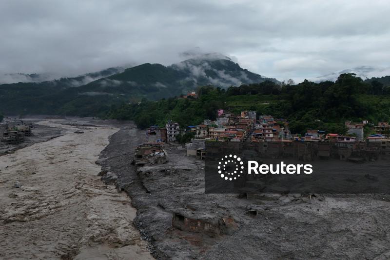 Nearly 1,500 missing in Nepal and China after devastating Himalaya flood 