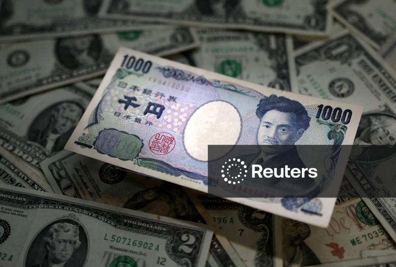 Yen lingers near 160 as Bessent leans on BOJ, bonds sell off