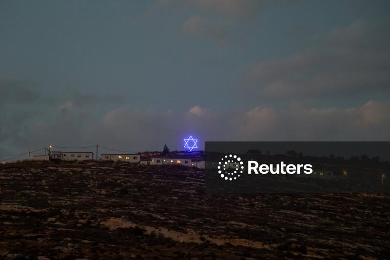 Israel's Netanyahu orders removal of West Bank settler outposts, sources say