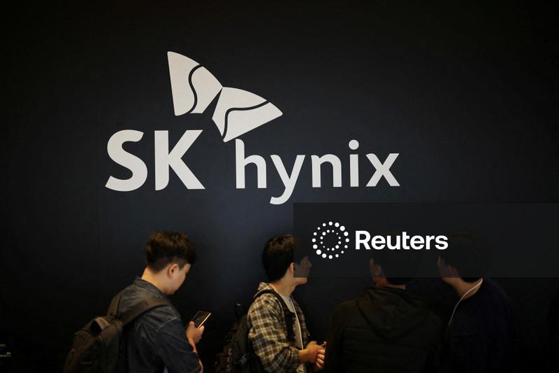 SK Hynix puts US IPO of chip unit Solidigm on hold after Seoul authorities raise concerns
