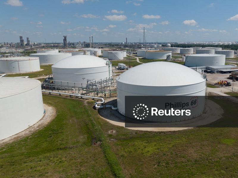 Phillips 66 posts record quarterly profit on refining strength